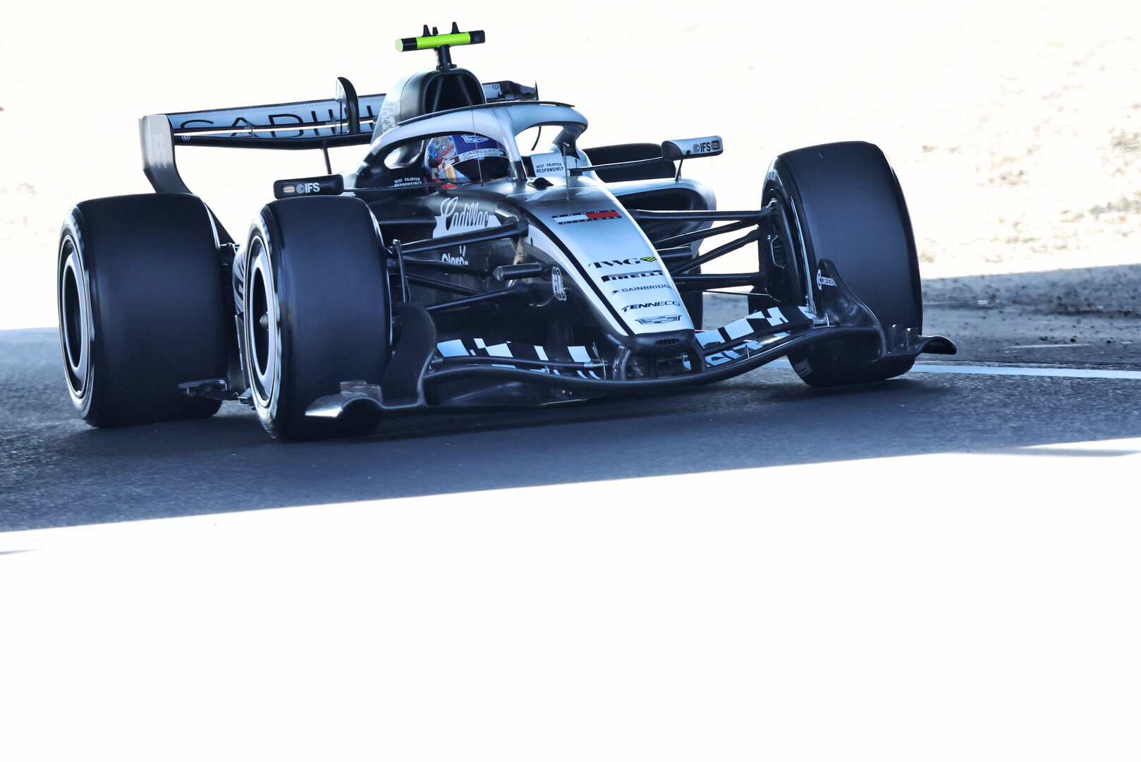 GP GIAPPONE, Valtteri Bottas (FIN) Cadillac Formula 1 Team MAC-26.
27.03.2026. Formula 1 World Championship, Rd 3, Japanese Grand Prix, Suzuka, Japan, Practice Day.
- www.xpbimages.com, EMail: requests@xpbimages.com © Copyright: Rew / XPB Images