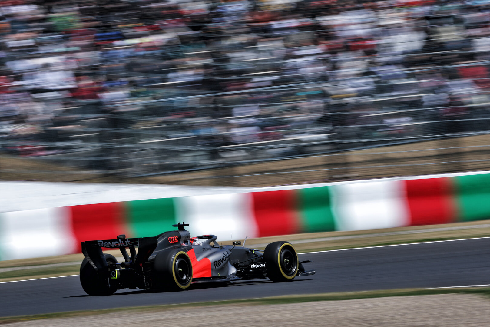 GP GIAPPONE, Nico Hulkenberg (GER) Audi F1 Team R26.
27.03.2026. Formula 1 World Championship, Rd 3, Japanese Grand Prix, Suzuka, Japan, Practice Day.
- www.xpbimages.com, EMail: requests@xpbimages.com © Copyright: Charniaux / XPB Images