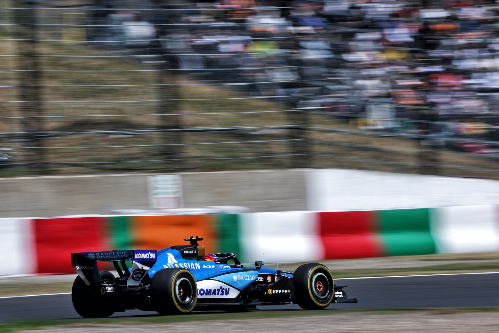GP GIAPPONE, Carlos Sainz (ESP) Williams F1 Team FW48.
27.03.2026. Formula 1 World Championship, Rd 3, Japanese Grand Prix, Suzuka, Japan, Practice Day.
- www.xpbimages.com, EMail: requests@xpbimages.com © Copyright: Charniaux / XPB Images