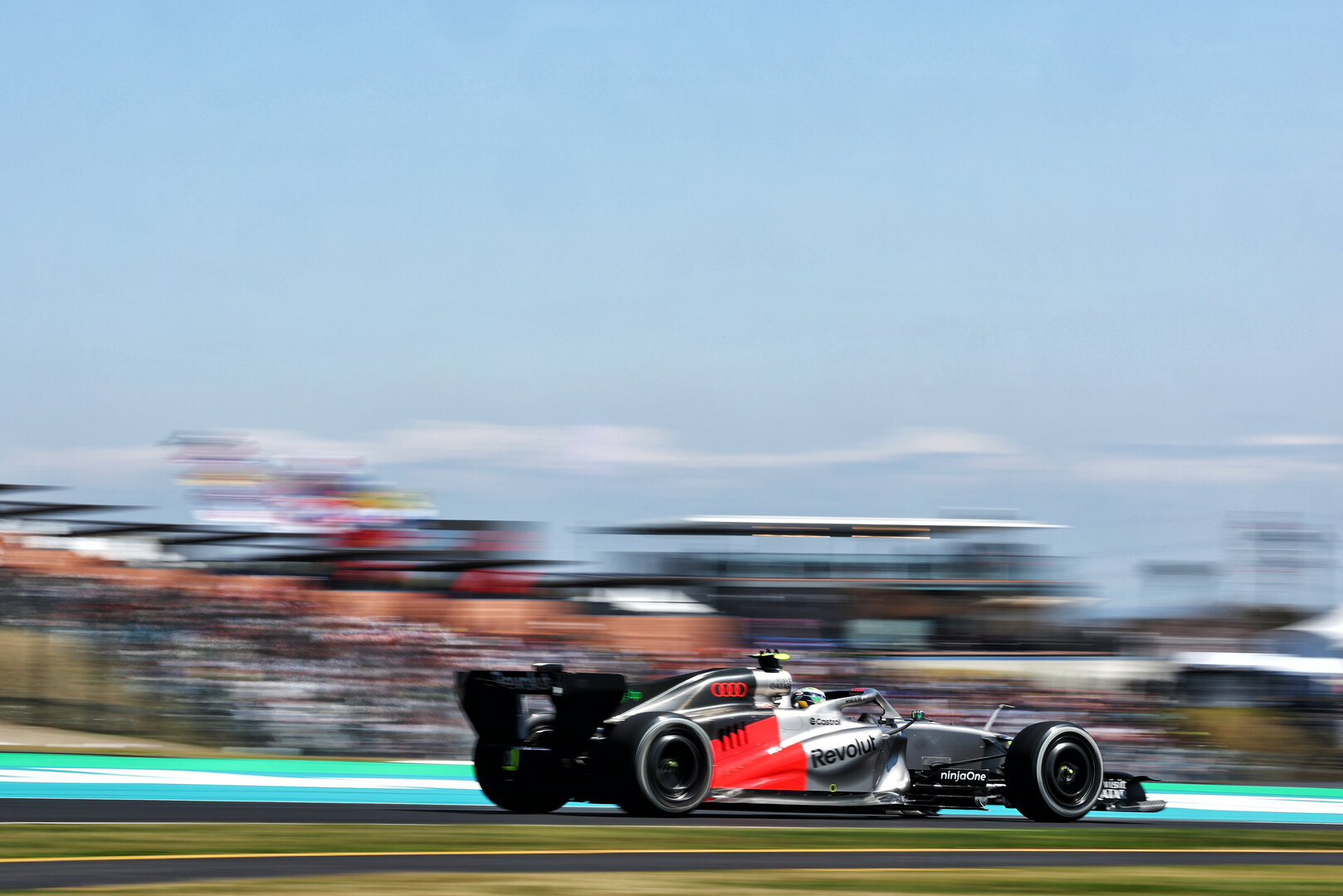 GP GIAPPONE, Gabriel Bortoleto (BRA) Audi F1 Team R26.
27.03.2026. Formula 1 World Championship, Rd 3, Japanese Grand Prix, Suzuka, Japan, Practice Day.
- www.xpbimages.com, EMail: requests@xpbimages.com © Copyright: Bearne / XPB Images