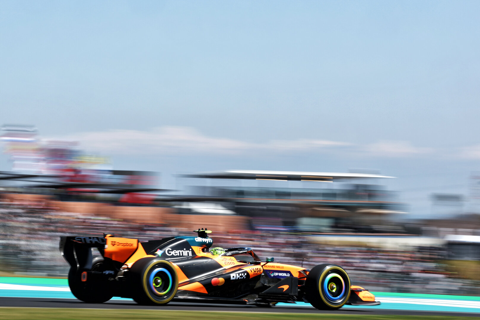 GP GIAPPONE, Lando Norris (GBR) McLaren F1 Team MCL40.
27.03.2026. Formula 1 World Championship, Rd 3, Japanese Grand Prix, Suzuka, Japan, Practice Day.
- www.xpbimages.com, EMail: requests@xpbimages.com © Copyright: Bearne / XPB Images