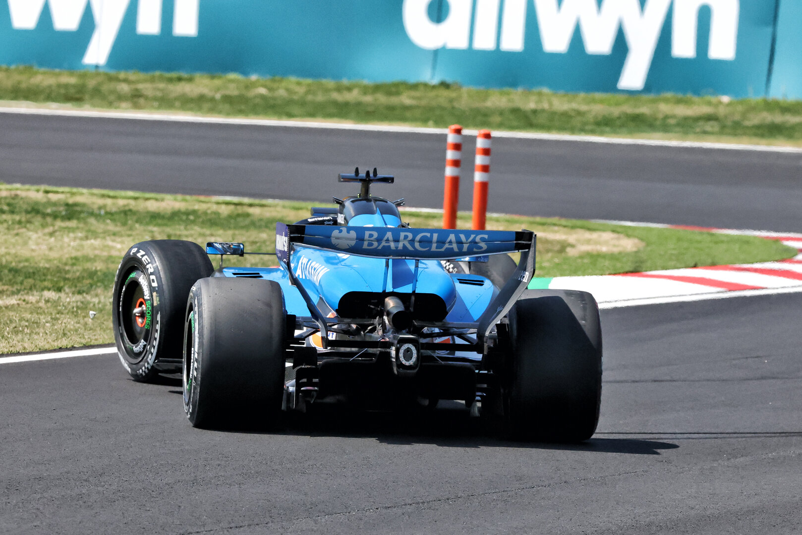 GP GIAPPONE, Alexander Albon (THA) Williams F1 Team FW48.
27.03.2026. Formula 1 World Championship, Rd 3, Japanese Grand Prix, Suzuka, Japan, Practice Day.
- www.xpbimages.com, EMail: requests@xpbimages.com © Copyright: Charniaux / XPB Images