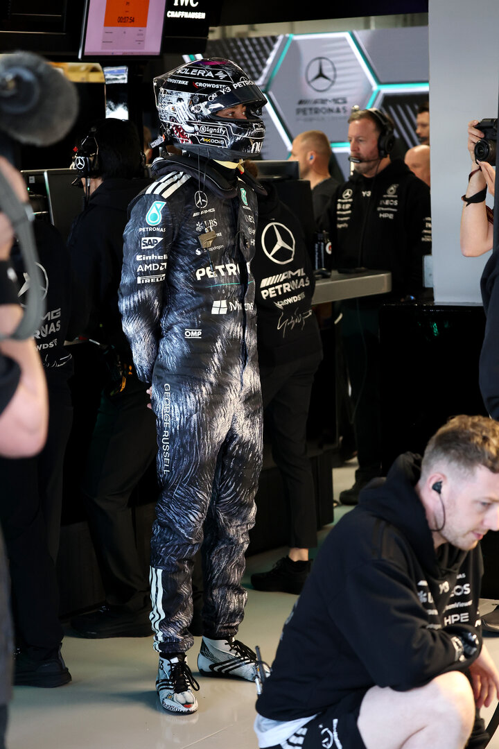 GP GIAPPONE, George Russell (GBR) Mercedes AMG Formula One Team.
27.03.2026. Formula 1 World Championship, Rd 3, Japanese Grand Prix, Suzuka, Japan, Practice Day.
- www.xpbimages.com, EMail: requests@xpbimages.com © Copyright: Batchelor / XPB Images