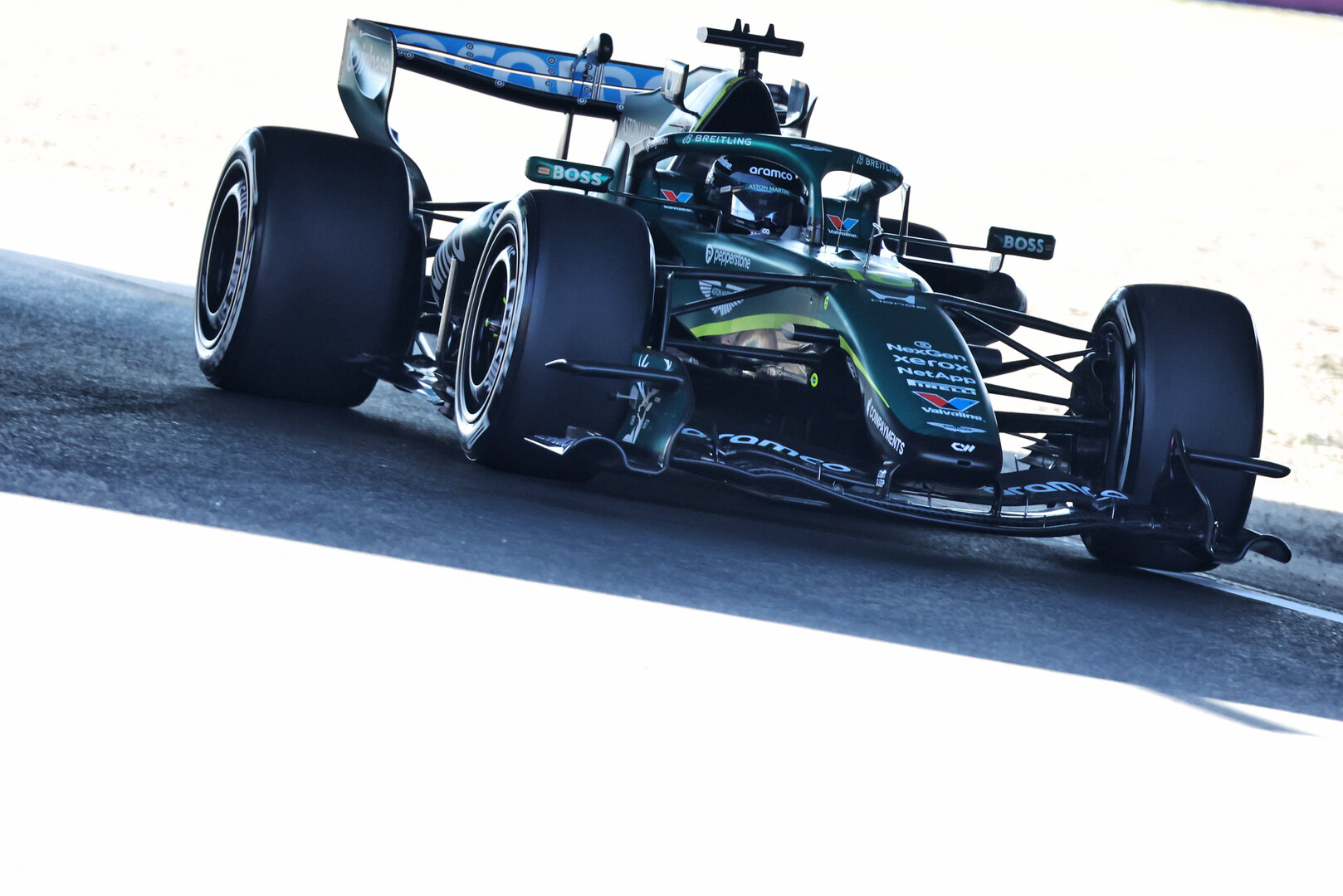 GP GIAPPONE, Lance Stroll (CDN) Aston Martin F1 Team AMR26.
27.03.2026. Formula 1 World Championship, Rd 3, Japanese Grand Prix, Suzuka, Japan, Practice Day.
- www.xpbimages.com, EMail: requests@xpbimages.com © Copyright: Rew / XPB Images