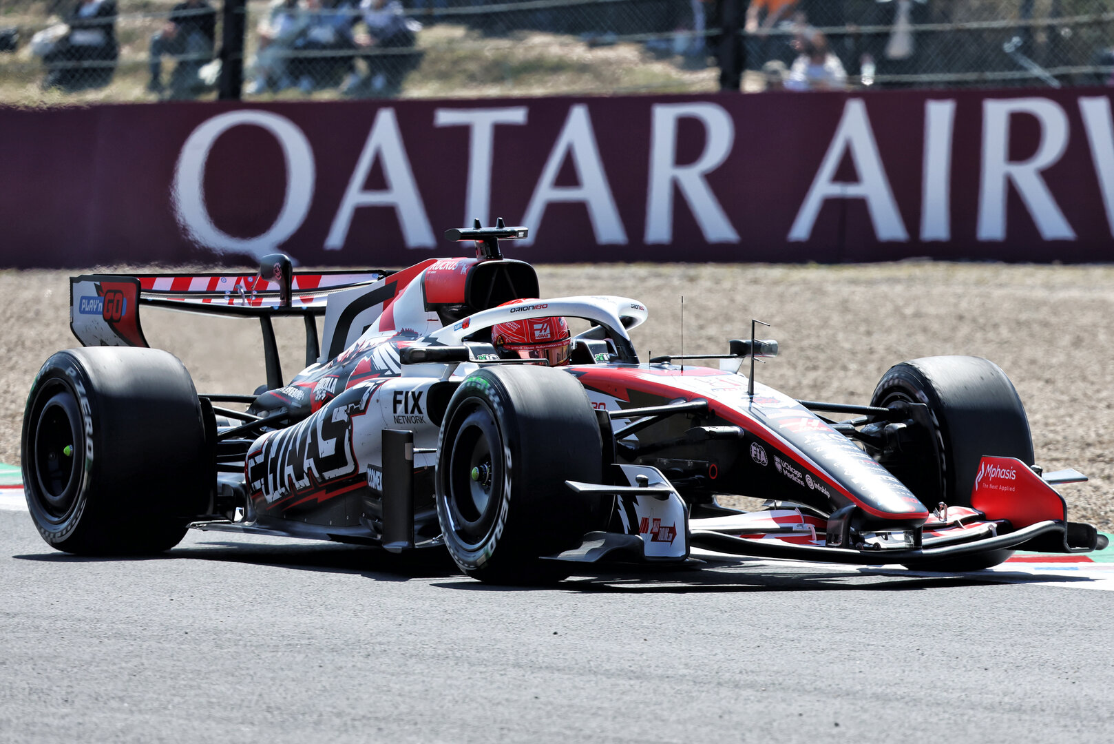 GP GIAPPONE, Esteban Ocon (FRA) Haas F1 Team VF-26.
27.03.2026. Formula 1 World Championship, Rd 3, Japanese Grand Prix, Suzuka, Japan, Practice Day.
- www.xpbimages.com, EMail: requests@xpbimages.com © Copyright: Rew / XPB Images