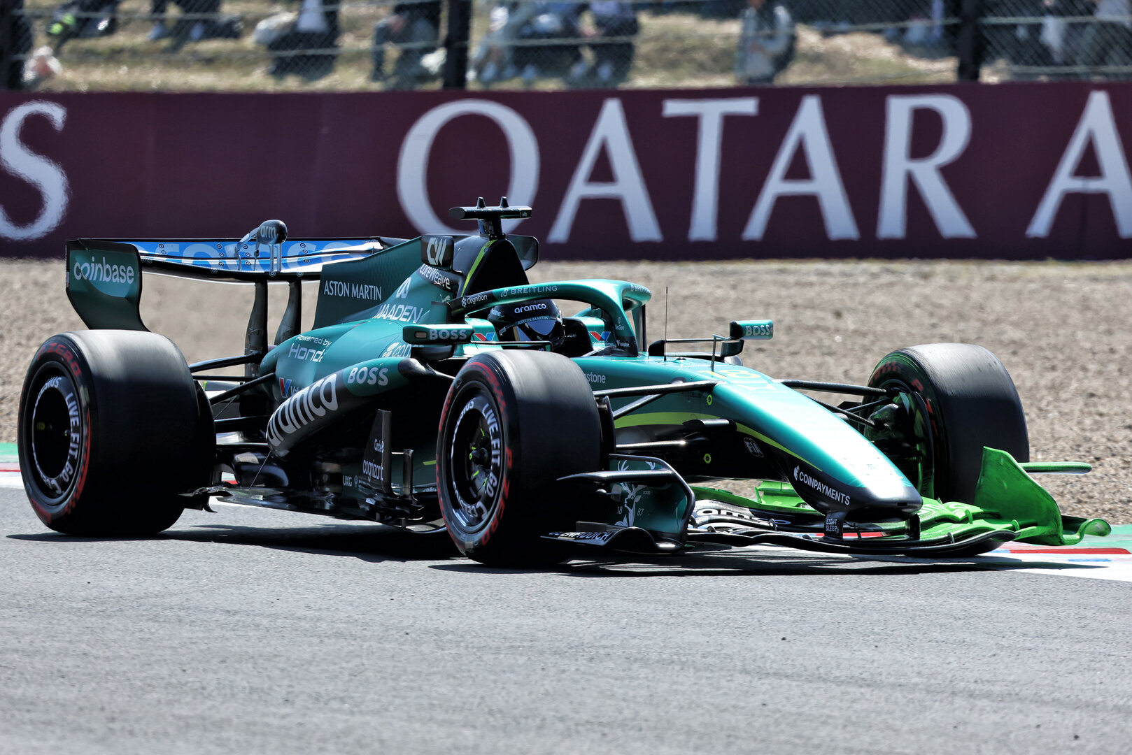 GP GIAPPONE, Lance Stroll (CDN) Aston Martin F1 Team AMR26.
27.03.2026. Formula 1 World Championship, Rd 3, Japanese Grand Prix, Suzuka, Japan, Practice Day.
- www.xpbimages.com, EMail: requests@xpbimages.com © Copyright: Rew / XPB Images
