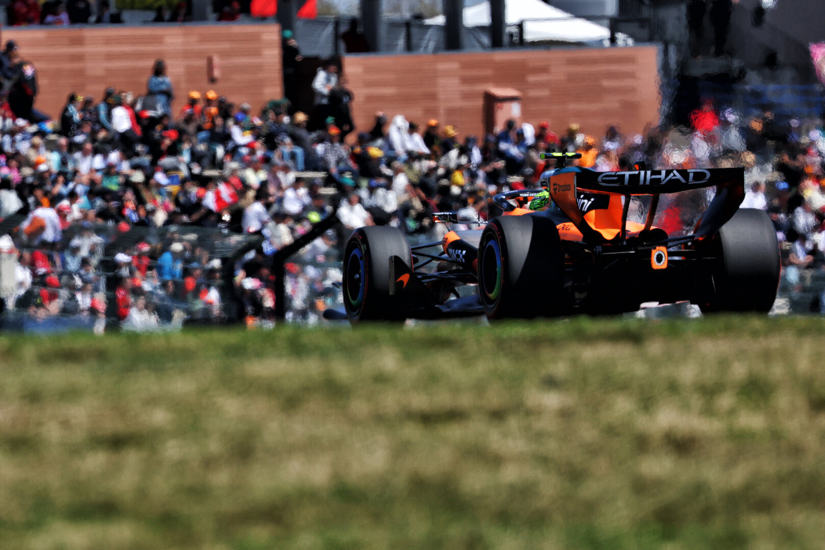 GP GIAPPONE, Lando Norris (GBR) McLaren F1 Team MCL40.
27.03.2026. Formula 1 World Championship, Rd 3, Japanese Grand Prix, Suzuka, Japan, Practice Day.
- www.xpbimages.com, EMail: requests@xpbimages.com © Copyright: Bearne / XPB Images