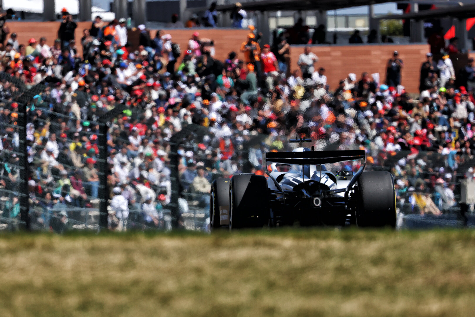 GP GIAPPONE, Sergio Perez (MEX) Cadillac Formula 1 Team MAC-26.
27.03.2026. Formula 1 World Championship, Rd 3, Japanese Grand Prix, Suzuka, Japan, Practice Day.
- www.xpbimages.com, EMail: requests@xpbimages.com © Copyright: Bearne / XPB Images