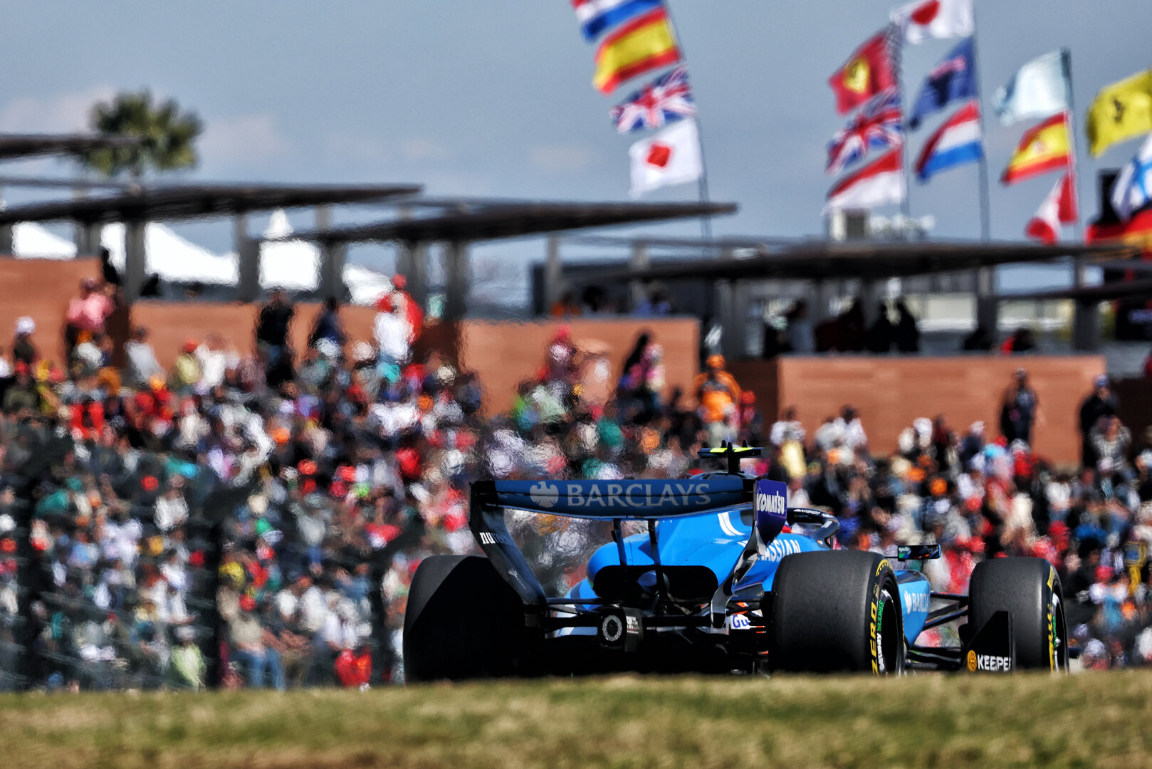 GP GIAPPONE, Carlos Sainz (ESP) Williams F1 Team FW48.
27.03.2026. Formula 1 World Championship, Rd 3, Japanese Grand Prix, Suzuka, Japan, Practice Day.
- www.xpbimages.com, EMail: requests@xpbimages.com © Copyright: Bearne / XPB Images