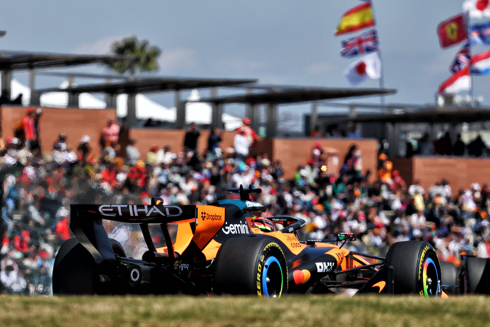 GP GIAPPONE, Oscar Piastri (AUS) McLaren F1 Team MCL40.
27.03.2026. Formula 1 World Championship, Rd 3, Japanese Grand Prix, Suzuka, Japan, Practice Day.
- www.xpbimages.com, EMail: requests@xpbimages.com © Copyright: Bearne / XPB Images