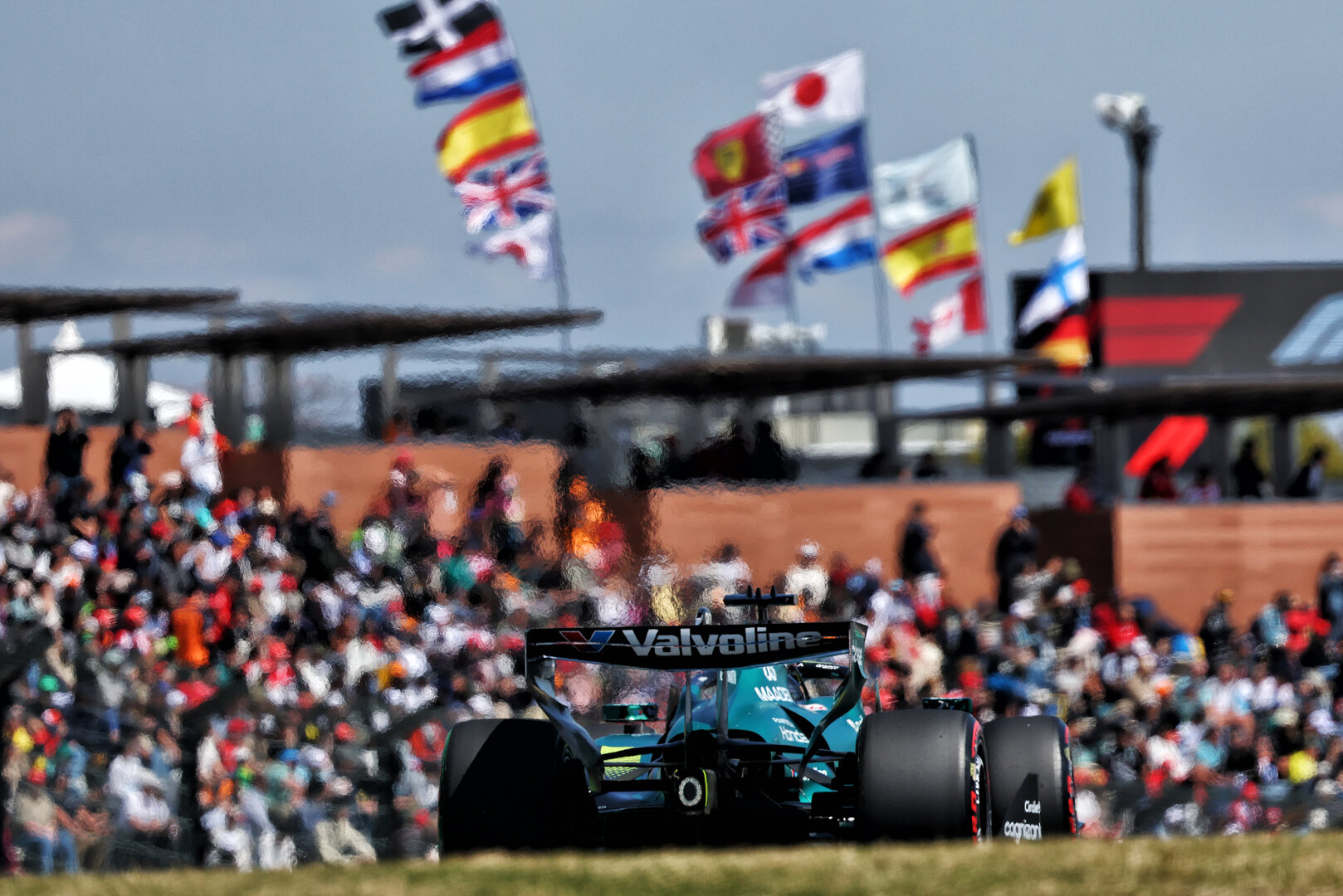 GP GIAPPONE, Lance Stroll (CDN) Aston Martin F1 Team AMR26.
27.03.2026. Formula 1 World Championship, Rd 3, Japanese Grand Prix, Suzuka, Japan, Practice Day.
- www.xpbimages.com, EMail: requests@xpbimages.com © Copyright: Bearne / XPB Images