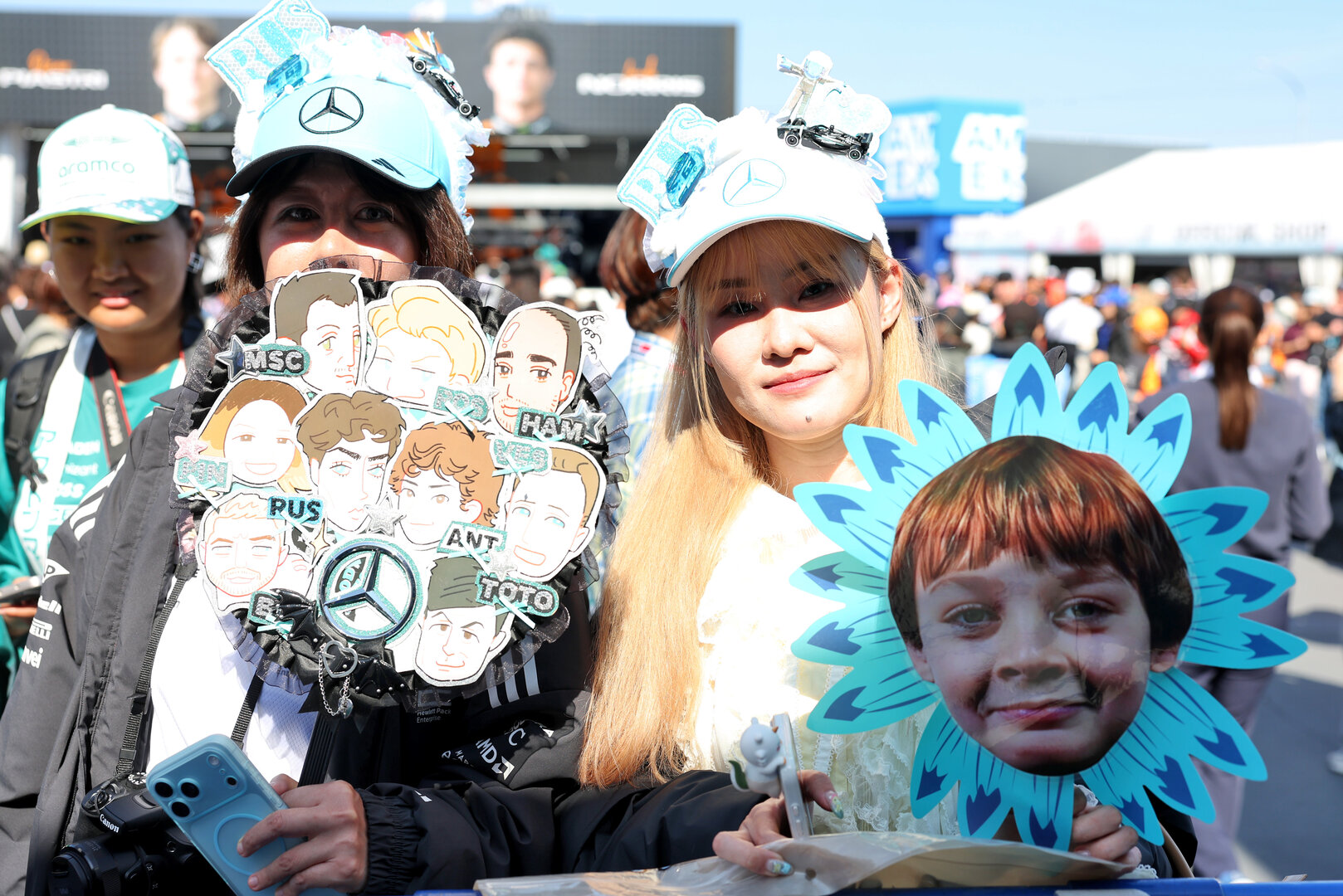 GP GIAPPONE, Circuit Atmosfera - Fans.
27.03.2026. Formula 1 World Championship, Rd 3, Japanese Grand Prix, Suzuka, Japan, Practice Day.
- www.xpbimages.com, EMail: requests@xpbimages.com © Copyright: Rew / XPB Images