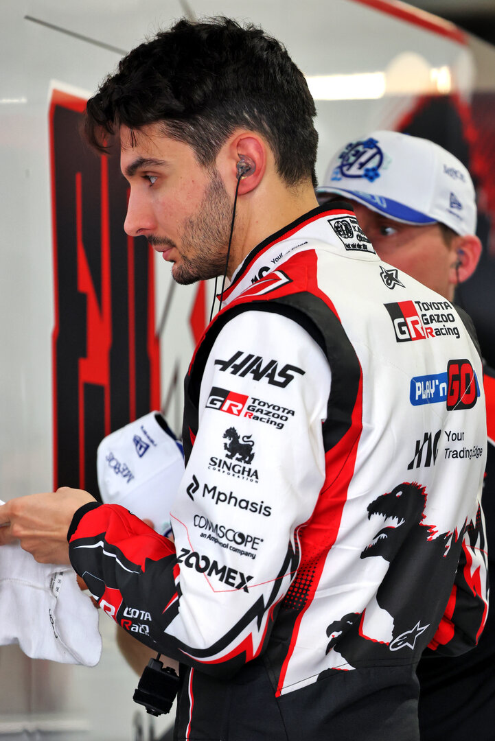 GP GIAPPONE, Esteban Ocon (FRA) Haas F1 Team.
27.03.2026. Formula 1 World Championship, Rd 3, Japanese Grand Prix, Suzuka, Japan, Practice Day.
- www.xpbimages.com, EMail: requests@xpbimages.com © Copyright: Batchelor / XPB Images