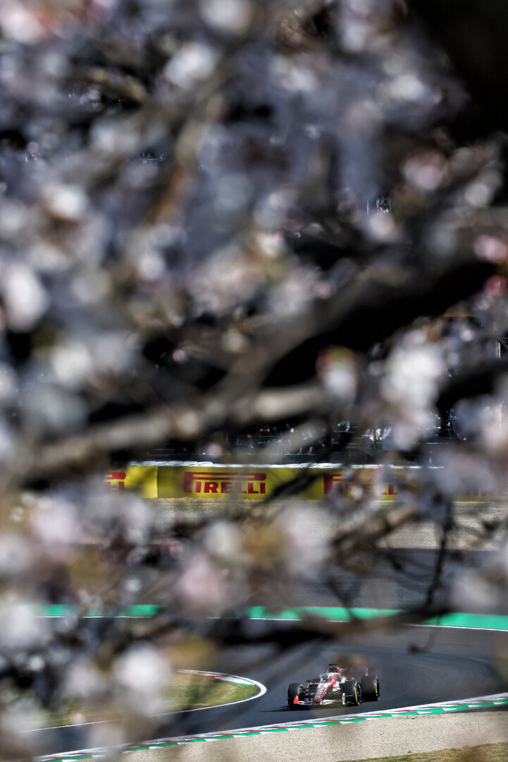 GP GIAPPONE, Esteban Ocon (FRA) Haas F1 Team VF-26.
27.03.2026. Formula 1 World Championship, Rd 3, Japanese Grand Prix, Suzuka, Japan, Practice Day.
- www.xpbimages.com, EMail: requests@xpbimages.com © Copyright: Bearne / XPB Images