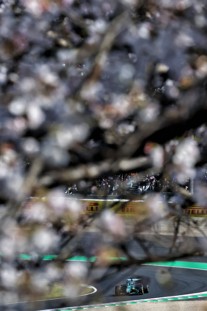 GP GIAPPONE, Lance Stroll (CDN) Aston Martin F1 Team AMR26.
27.03.2026. Formula 1 World Championship, Rd 3, Japanese Grand Prix, Suzuka, Japan, Practice Day.
- www.xpbimages.com, EMail: requests@xpbimages.com © Copyright: Bearne / XPB Images