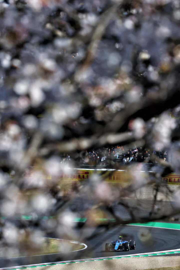 GP GIAPPONE, Carlos Sainz (ESP) Williams F1 Team FW48.
27.03.2026. Formula 1 World Championship, Rd 3, Japanese Grand Prix, Suzuka, Japan, Practice Day.
- www.xpbimages.com, EMail: requests@xpbimages.com © Copyright: Bearne / XPB Images