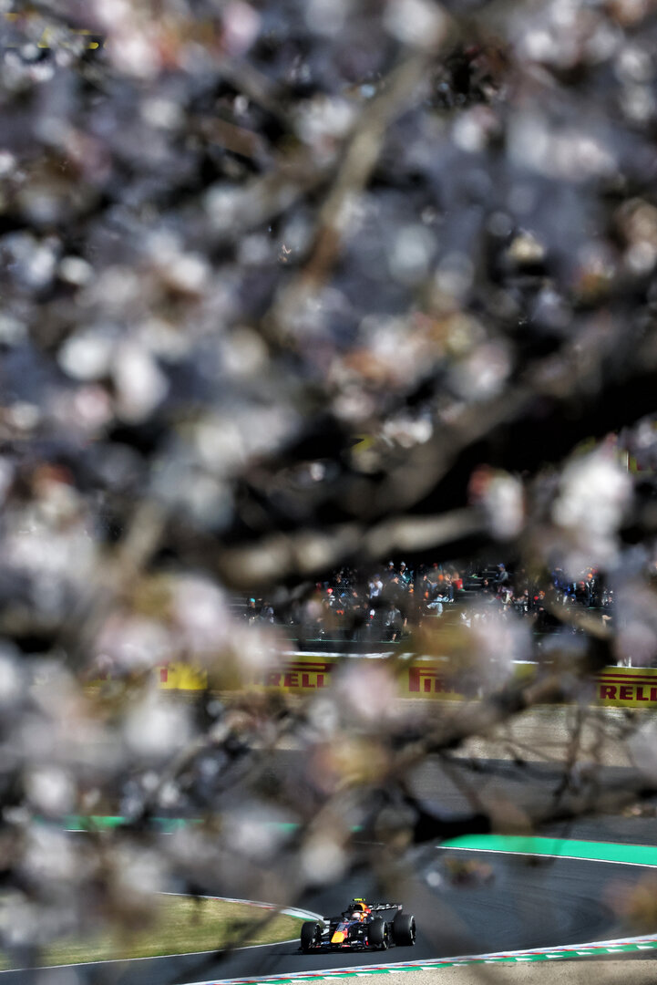 GP GIAPPONE, Isack Hadjar (FRA) Red Bull Racing RB22.
27.03.2026. Formula 1 World Championship, Rd 3, Japanese Grand Prix, Suzuka, Japan, Practice Day.
- www.xpbimages.com, EMail: requests@xpbimages.com © Copyright: Bearne / XPB Images