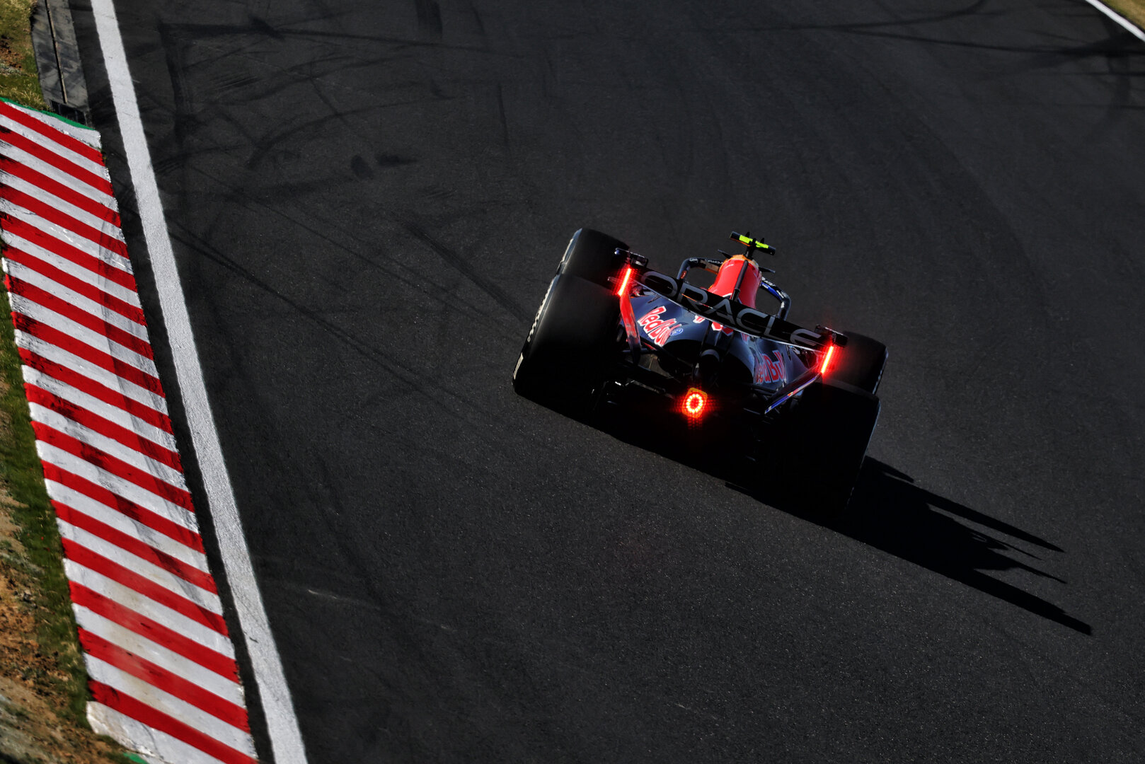 GP GIAPPONE, Isack Hadjar (FRA) Red Bull Racing RB22.
27.03.2026. Formula 1 World Championship, Rd 3, Japanese Grand Prix, Suzuka, Japan, Practice Day.
- www.xpbimages.com, EMail: requests@xpbimages.com © Copyright: Bearne / XPB Images