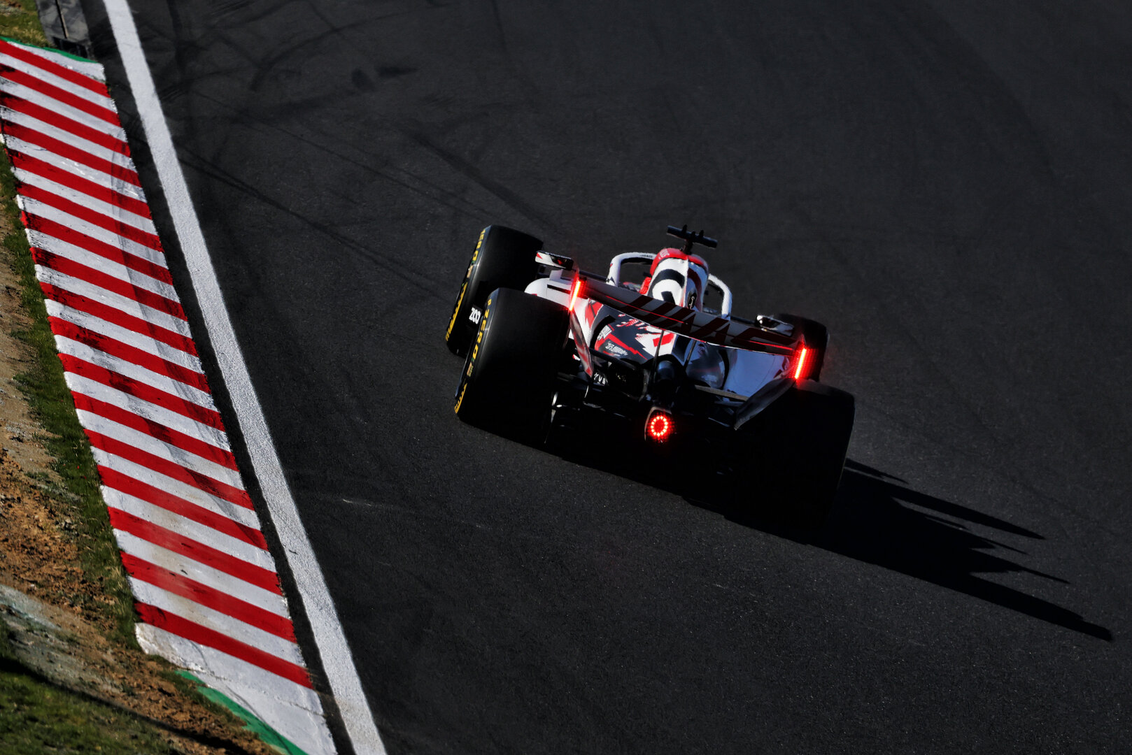 GP GIAPPONE, Esteban Ocon (FRA) Haas F1 Team VF-26.
27.03.2026. Formula 1 World Championship, Rd 3, Japanese Grand Prix, Suzuka, Japan, Practice Day.
- www.xpbimages.com, EMail: requests@xpbimages.com © Copyright: Bearne / XPB Images