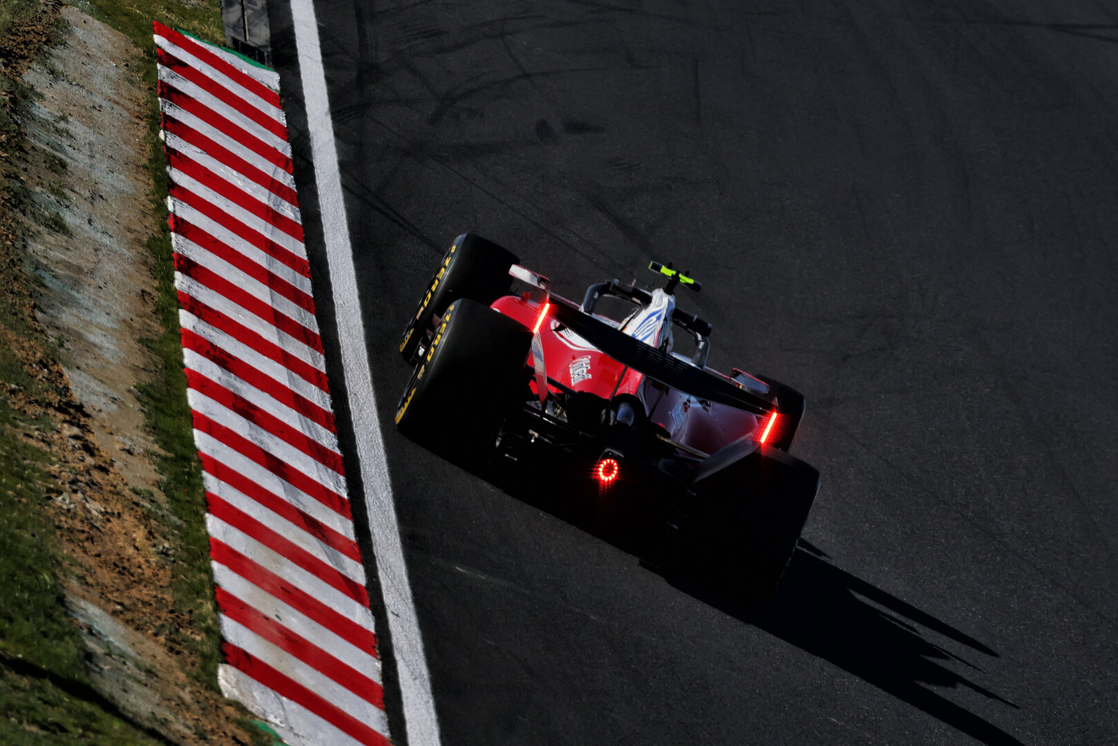 GP GIAPPONE, Lewis Hamilton (GBR) Ferrari SF-26.
27.03.2026. Formula 1 World Championship, Rd 3, Japanese Grand Prix, Suzuka, Japan, Practice Day.
- www.xpbimages.com, EMail: requests@xpbimages.com © Copyright: Bearne / XPB Images