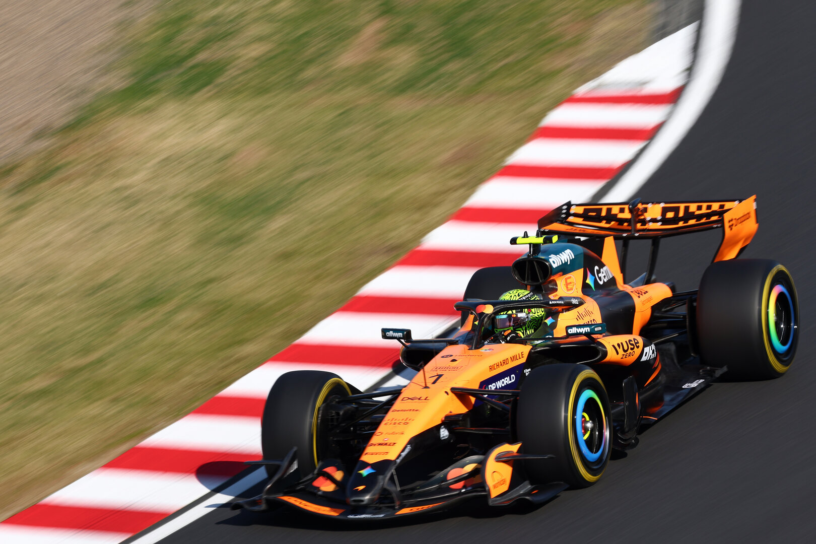 GP GIAPPONE, Lando Norris (GBR) McLaren F1 Team MCL40.
27.03.2026. Formula 1 World Championship, Rd 3, Japanese Grand Prix, Suzuka, Japan, Practice Day.
- www.xpbimages.com, EMail: requests@xpbimages.com © Copyright: Bearne / XPB Images