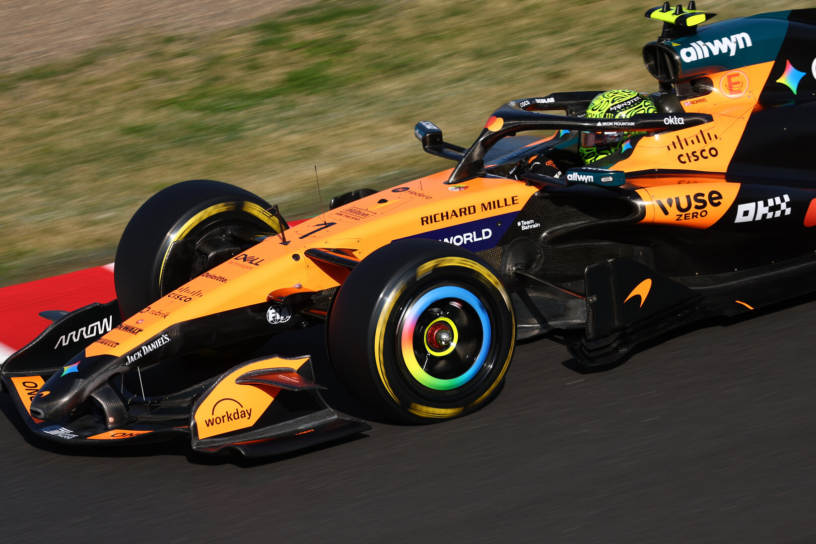 GP GIAPPONE, Lando Norris (GBR) McLaren F1 Team MCL40.
27.03.2026. Formula 1 World Championship, Rd 3, Japanese Grand Prix, Suzuka, Japan, Practice Day.
- www.xpbimages.com, EMail: requests@xpbimages.com © Copyright: Bearne / XPB Images