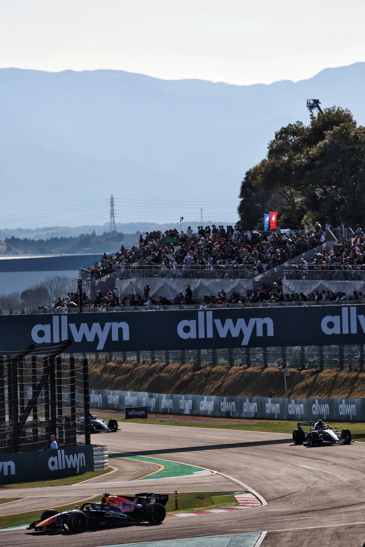 GP GIAPPONE, Max Verstappen (NLD) Red Bull Racing RB22.
27.03.2026. Formula 1 World Championship, Rd 3, Japanese Grand Prix, Suzuka, Japan, Practice Day.
- www.xpbimages.com, EMail: requests@xpbimages.com © Copyright: Bearne / XPB Images