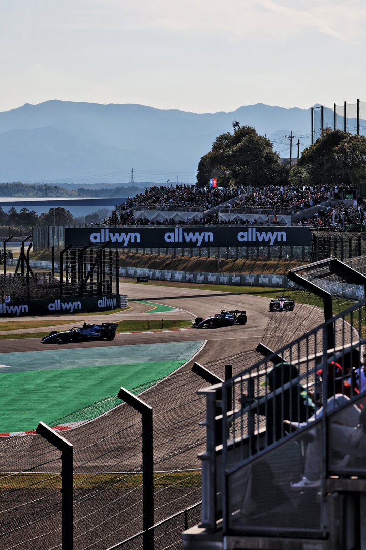 GP GIAPPONE, Alexander Albon (THA) Williams F1 Team FW48.
27.03.2026. Formula 1 World Championship, Rd 3, Japanese Grand Prix, Suzuka, Japan, Practice Day.
- www.xpbimages.com, EMail: requests@xpbimages.com © Copyright: Bearne / XPB Images