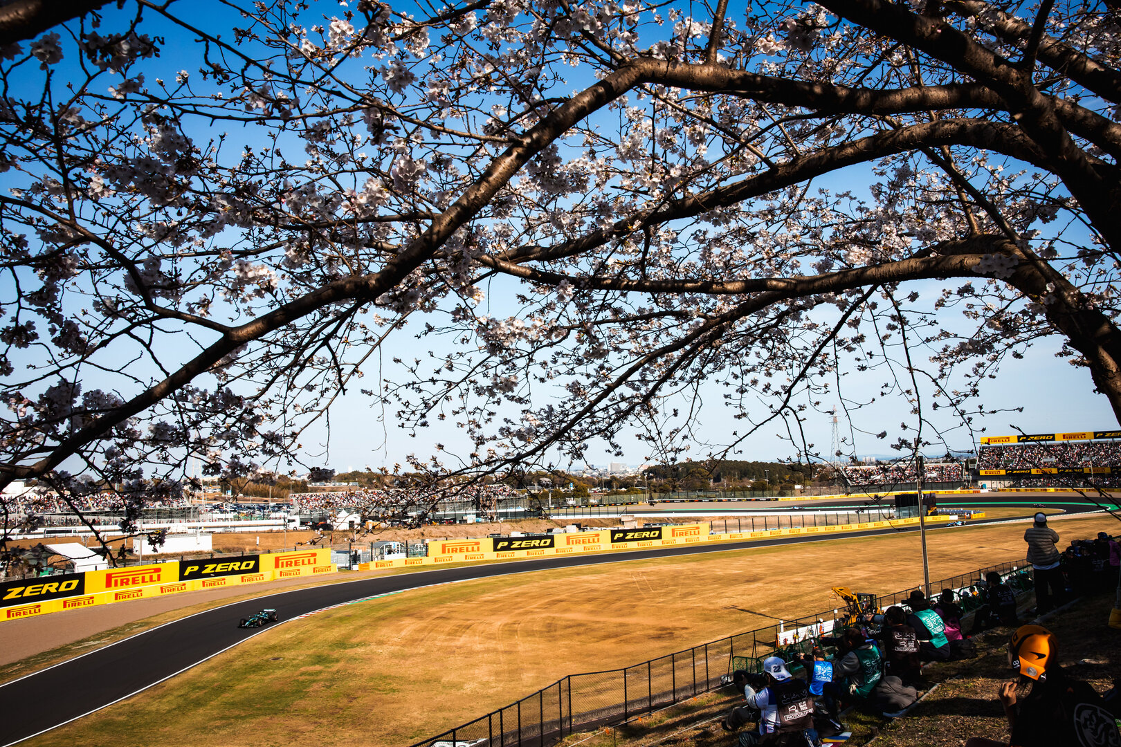 GP GIAPPONE, Lance Stroll (CDN) Aston Martin F1 Team AMR26.
27.03.2026. Formula 1 World Championship, Rd 3, Japanese Grand Prix, Suzuka, Japan, Practice Day.
- www.xpbimages.com, EMail: requests@xpbimages.com © Copyright: Bearne / XPB Images