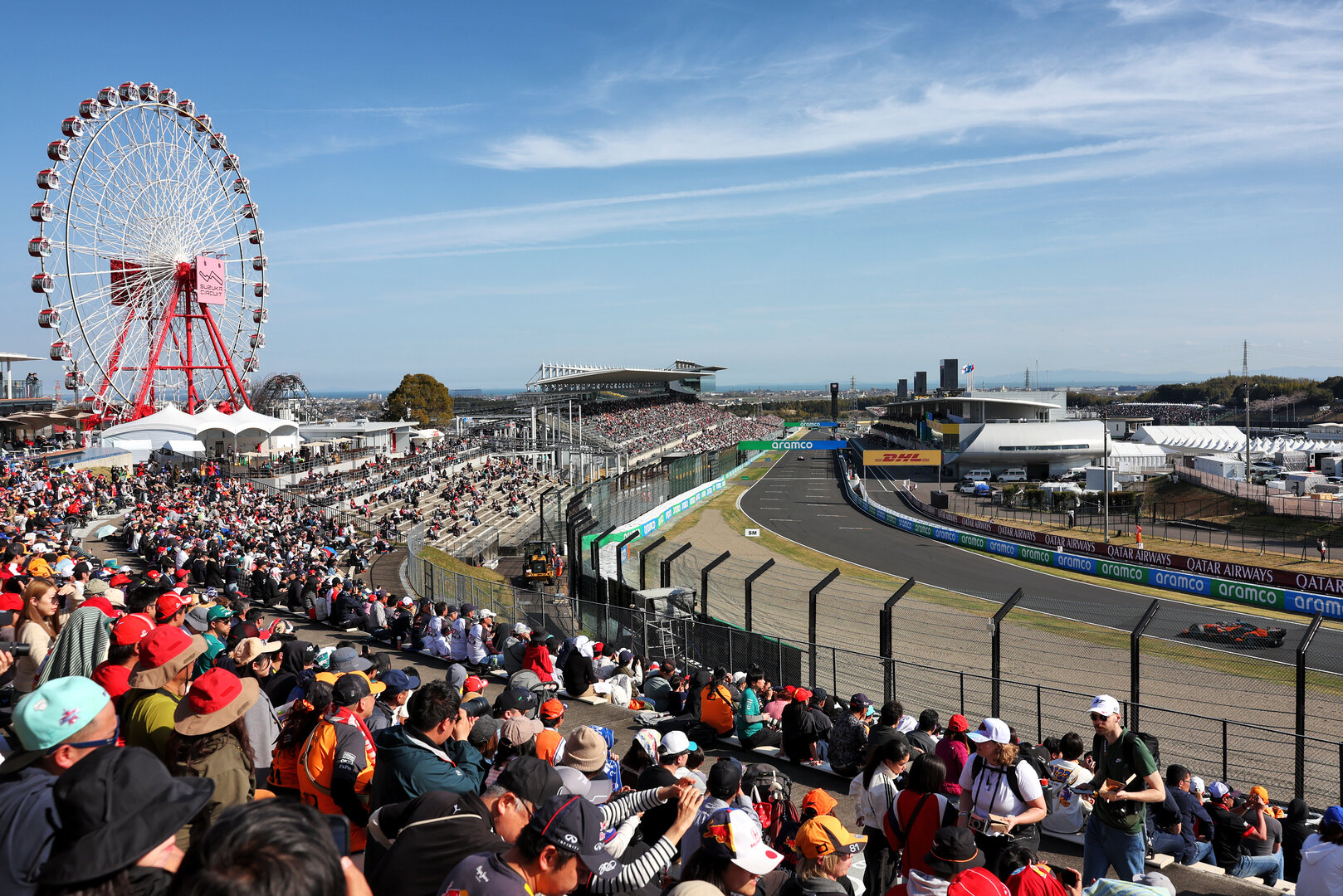 GP GIAPPONE, Oscar Piastri (AUS) McLaren F1 Team MCL40.
27.03.2026. Formula 1 World Championship, Rd 3, Japanese Grand Prix, Suzuka, Japan, Practice Day.
- www.xpbimages.com, EMail: requests@xpbimages.com © Copyright: Rew / XPB Images