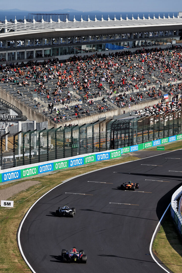 GP GIAPPONE, Max Verstappen (NLD) Red Bull Racing RB22.
27.03.2026. Formula 1 World Championship, Rd 3, Japanese Grand Prix, Suzuka, Japan, Practice Day.
- www.xpbimages.com, EMail: requests@xpbimages.com © Copyright: Rew / XPB Images