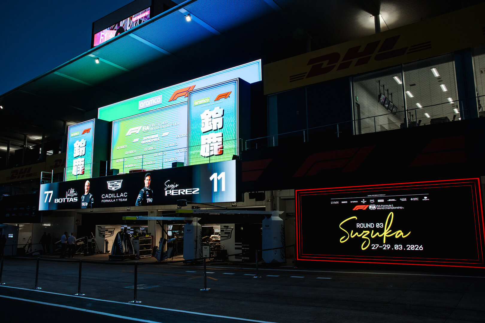 GP GIAPPONE, Cadillac Formula 1 Team pit garages at night.
27.03.2026. Formula 1 World Championship, Rd 3, Japanese Grand Prix, Suzuka, Japan, Practice Day.
- www.xpbimages.com, EMail: requests@xpbimages.com © Copyright: Bearne / XPB Images