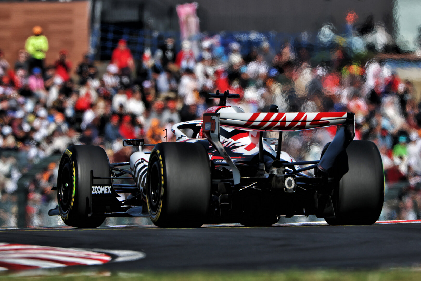 GP GIAPPONE, Esteban Ocon (FRA) Haas F1 Team VF-26.
27.03.2026. Formula 1 World Championship, Rd 3, Japanese Grand Prix, Suzuka, Japan, Practice Day.
- www.xpbimages.com, EMail: requests@xpbimages.com © Copyright: Coates / XPB Images