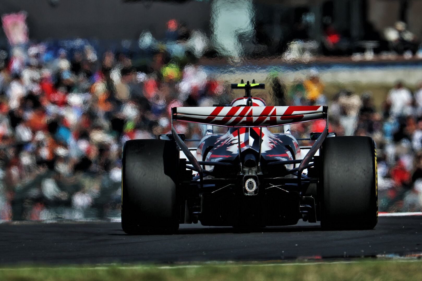 GP GIAPPONE, Oliver Bearman (GBR) Haas F1 Team VF-26.
27.03.2026. Formula 1 World Championship, Rd 3, Japanese Grand Prix, Suzuka, Japan, Practice Day.
- www.xpbimages.com, EMail: requests@xpbimages.com © Copyright: Coates / XPB Images