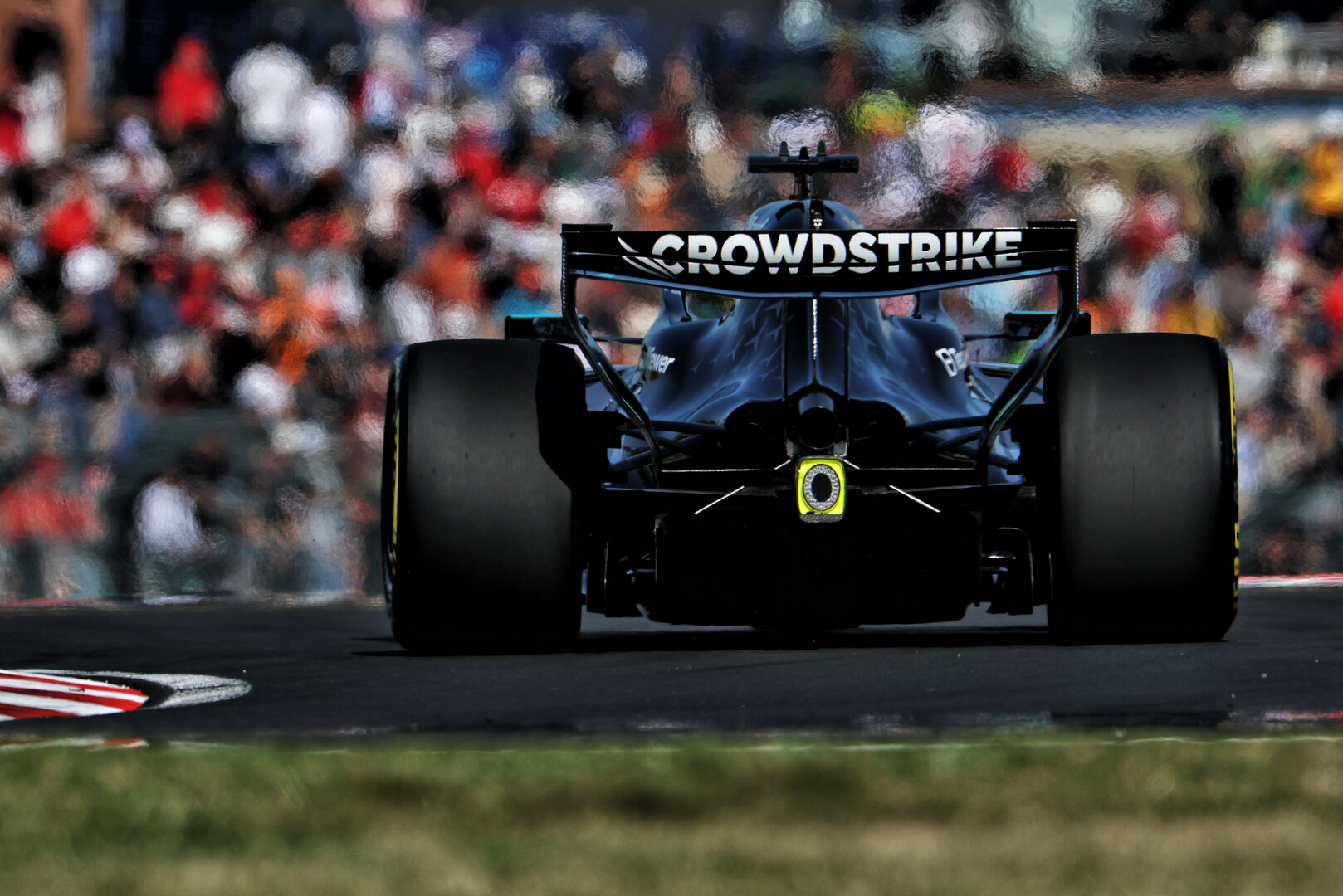 GP GIAPPONE, George Russell (GBR) Mercedes AMG Formula One Team W17.
27.03.2026. Formula 1 World Championship, Rd 3, Japanese Grand Prix, Suzuka, Japan, Practice Day.
- www.xpbimages.com, EMail: requests@xpbimages.com © Copyright: Coates / XPB Images