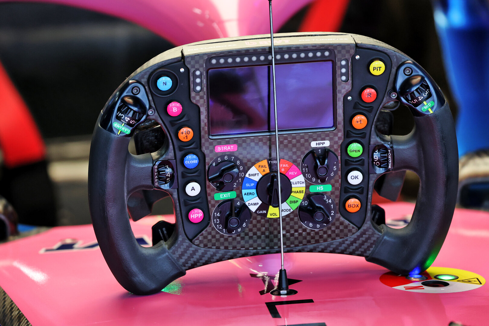 GP GIAPPONE, Alpine F1 Team A526 steering wheel.
28.03.2026. Formula 1 World Championship, Rd 3, Japanese Grand Prix, Suzuka, Japan, Qualifiche Day.
- www.xpbimages.com, EMail: requests@xpbimages.com © Copyright: Batchelor / XPB Images