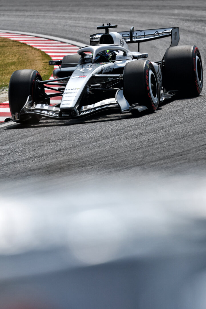 GP GIAPPONE, Sergio Perez (MEX) Cadillac Formula 1 Team MAC-26.
28.03.2026. Formula 1 World Championship, Rd 3, Japanese Grand Prix, Suzuka, Japan, Qualifiche Day.
- www.xpbimages.com, EMail: requests@xpbimages.com © Copyright: Bearne / XPB Images