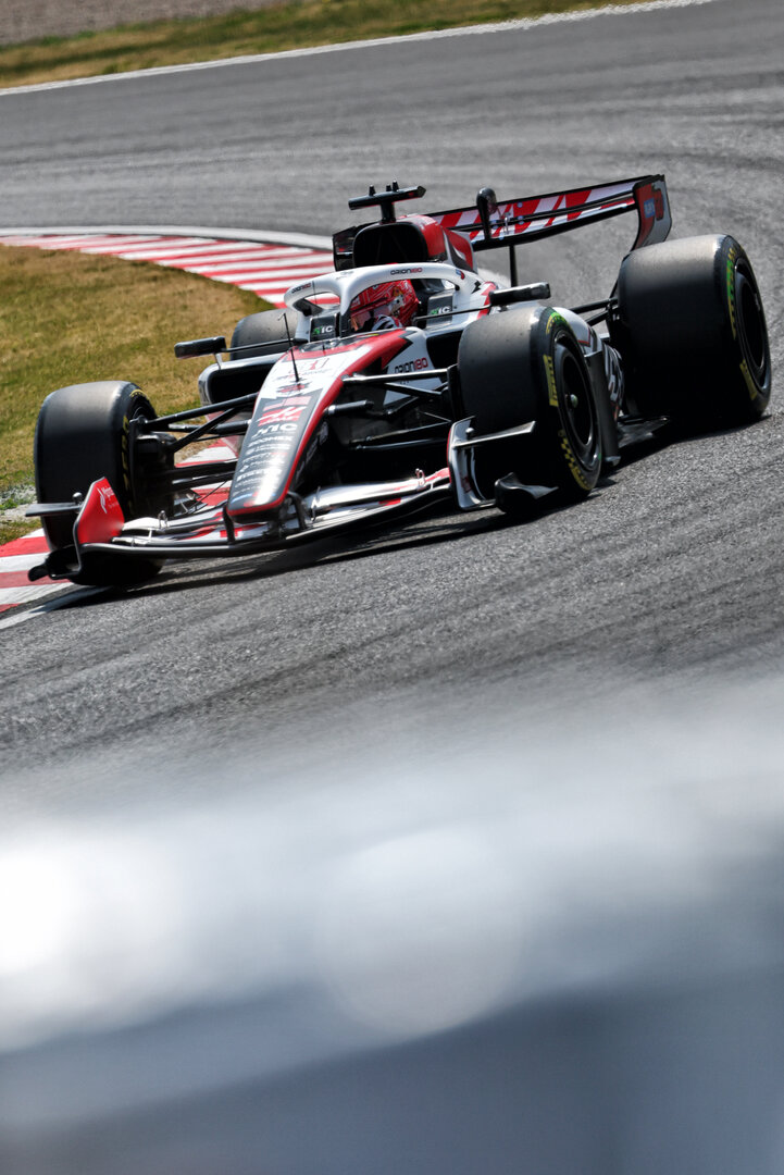 GP GIAPPONE, Esteban Ocon (FRA) Haas F1 Team VF-26.
28.03.2026. Formula 1 World Championship, Rd 3, Japanese Grand Prix, Suzuka, Japan, Qualifiche Day.
- www.xpbimages.com, EMail: requests@xpbimages.com © Copyright: Bearne / XPB Images