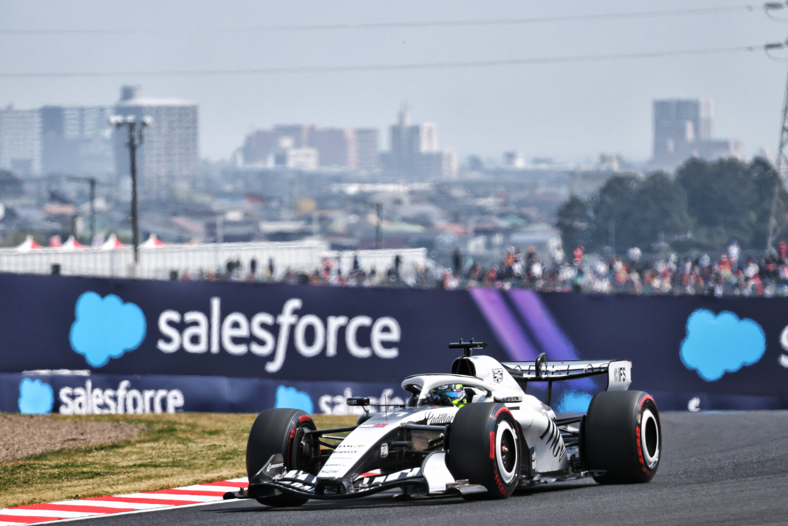 GP GIAPPONE, Sergio Perez (MEX) Cadillac Formula 1 Team MAC-26.
28.03.2026. Formula 1 World Championship, Rd 3, Japanese Grand Prix, Suzuka, Japan, Qualifiche Day.
- www.xpbimages.com, EMail: requests@xpbimages.com © Copyright: Bearne / XPB Images