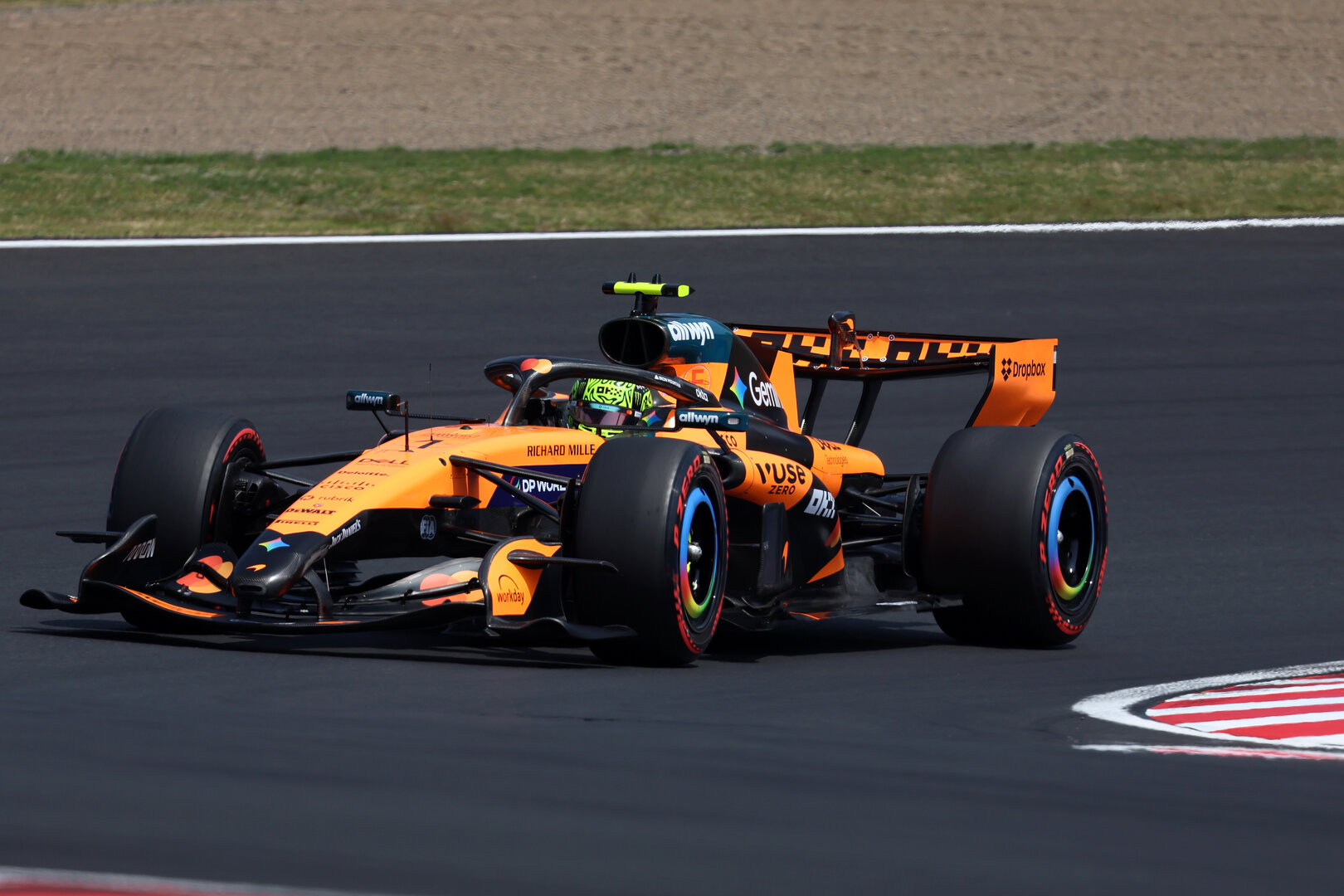GP GIAPPONE, Lando Norris (GBR) McLaren F1 Team MCL40.
28.03.2026. Formula 1 World Championship, Rd 3, Japanese Grand Prix, Suzuka, Japan, Qualifiche Day.
 - www.xpbimages.com, EMail: requests@xpbimages.com © Copyright: Rew / XPB Images