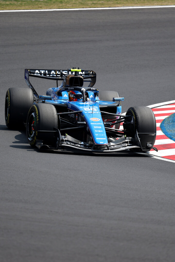 GP GIAPPONE, Carlos Sainz (ESP) Williams F1 Team FW48.
28.03.2026. Formula 1 World Championship, Rd 3, Japanese Grand Prix, Suzuka, Japan, Qualifiche Day.
 - www.xpbimages.com, EMail: requests@xpbimages.com © Copyright: Rew / XPB Images