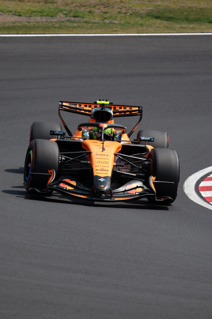 GP GIAPPONE, Lando Norris (GBR) McLaren F1 Team MCL40.
28.03.2026. Formula 1 World Championship, Rd 3, Japanese Grand Prix, Suzuka, Japan, Qualifiche Day.
 - www.xpbimages.com, EMail: requests@xpbimages.com © Copyright: Rew / XPB Images