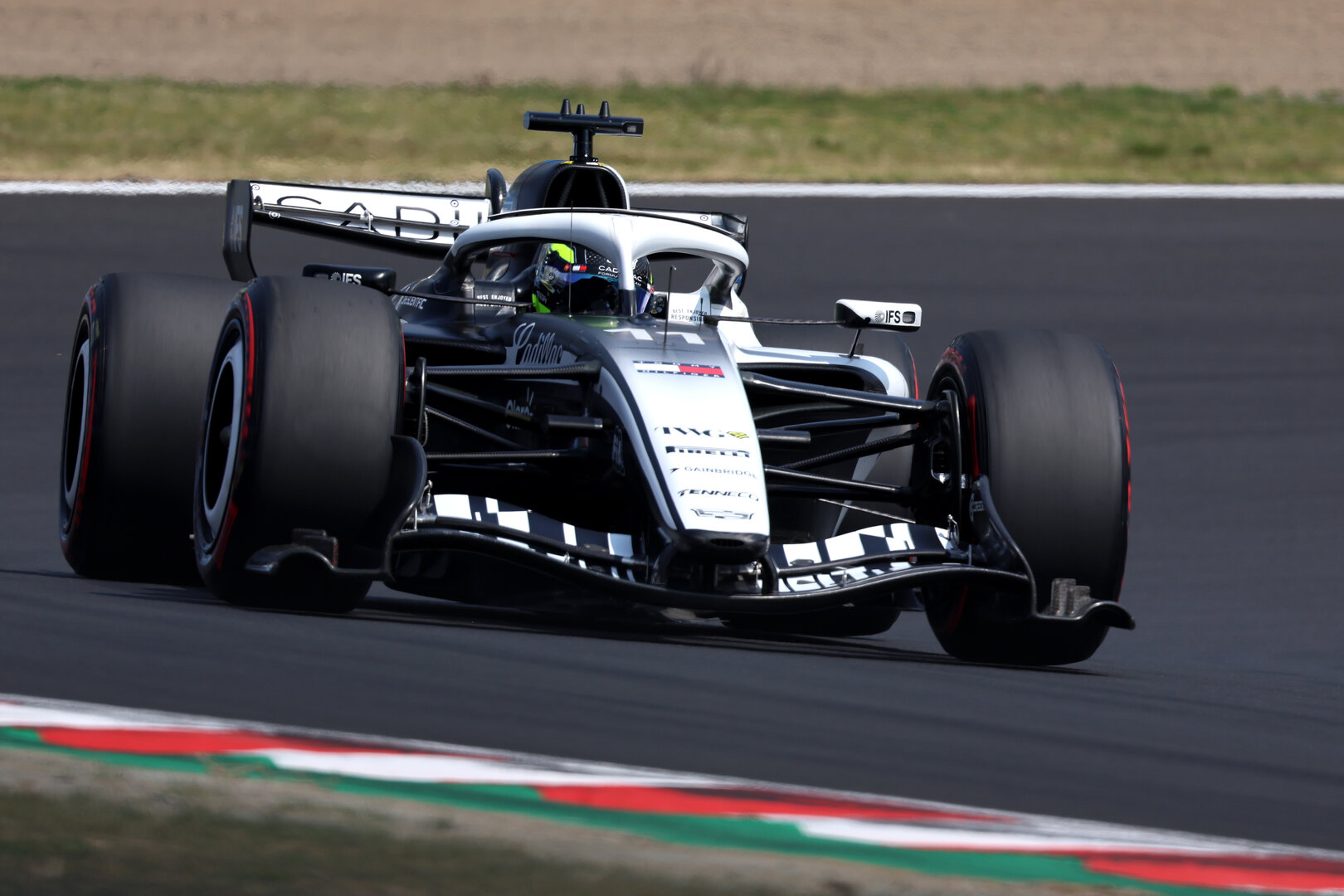 GP GIAPPONE, Sergio Perez (MEX) Cadillac Formula 1 Team MAC-26.
28.03.2026. Formula 1 World Championship, Rd 3, Japanese Grand Prix, Suzuka, Japan, Qualifiche Day.
 - www.xpbimages.com, EMail: requests@xpbimages.com © Copyright: Rew / XPB Images
