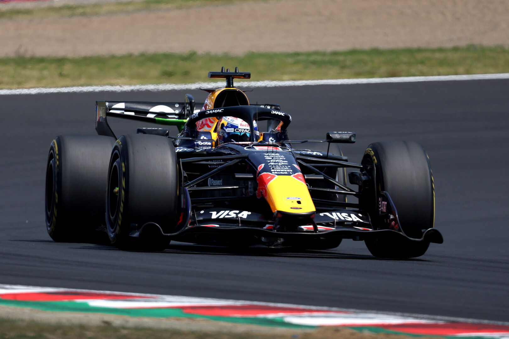 GP GIAPPONE, Max Verstappen (NLD) Red Bull Racing RB22.
28.03.2026. Formula 1 World Championship, Rd 3, Japanese Grand Prix, Suzuka, Japan, Qualifiche Day.
 - www.xpbimages.com, EMail: requests@xpbimages.com © Copyright: Rew / XPB Images