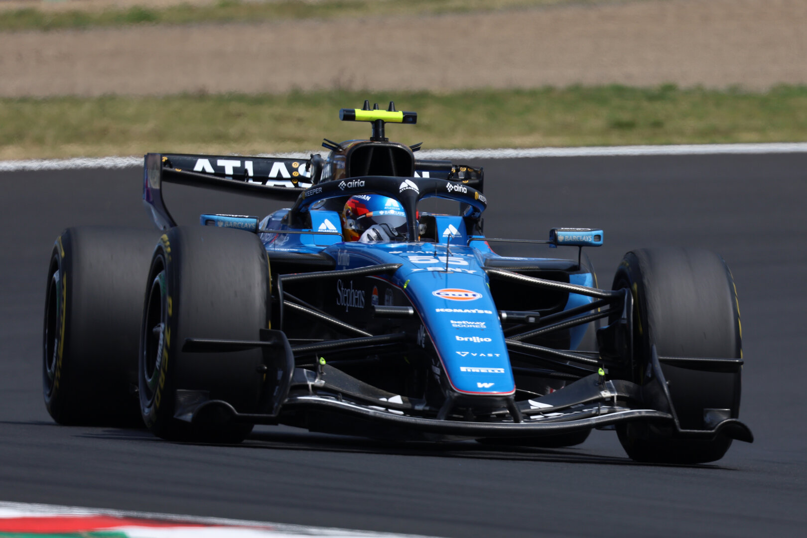 GP GIAPPONE, Carlos Sainz (ESP) Williams F1 Team FW48.
28.03.2026. Formula 1 World Championship, Rd 3, Japanese Grand Prix, Suzuka, Japan, Qualifiche Day.
 - www.xpbimages.com, EMail: requests@xpbimages.com © Copyright: Rew / XPB Images