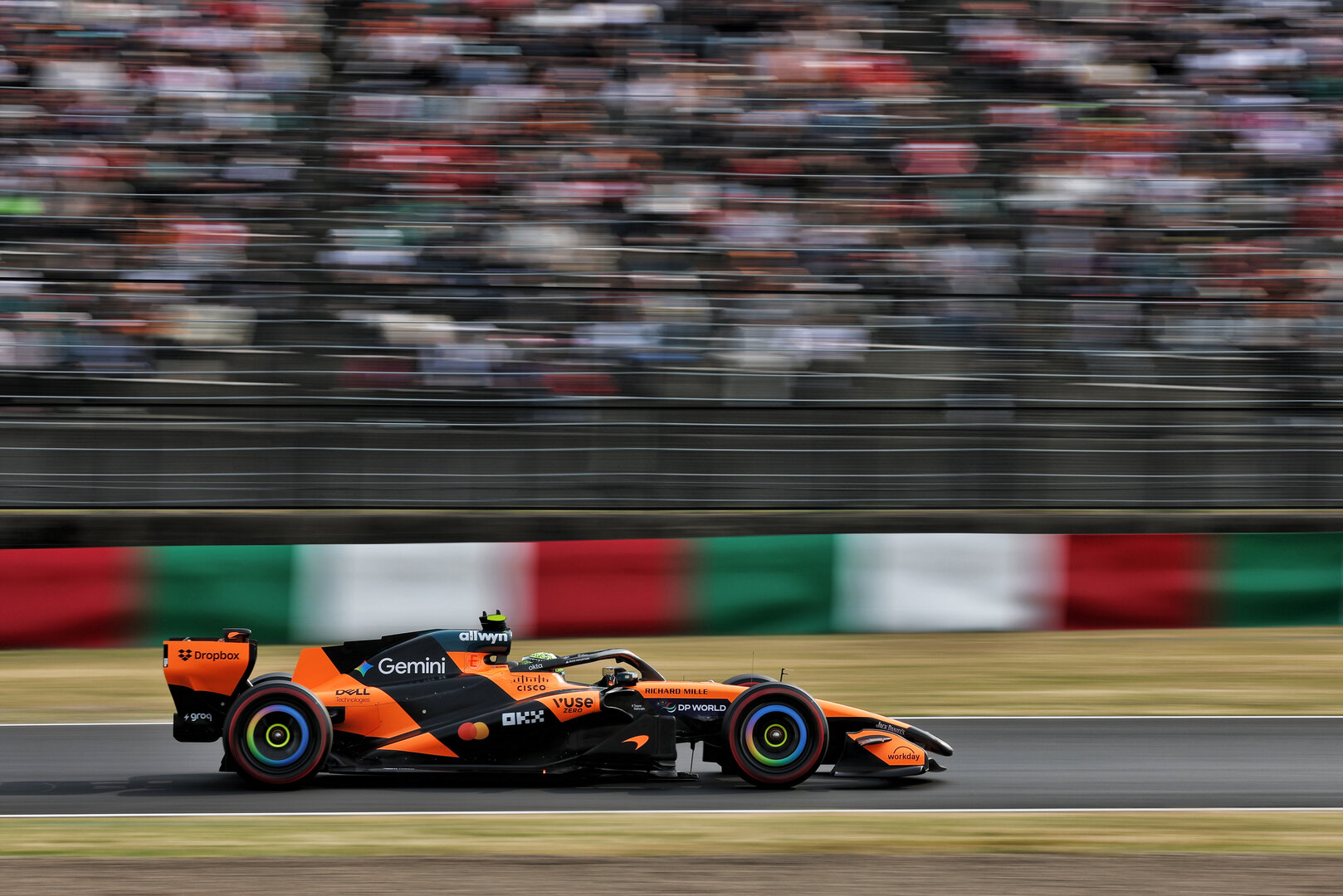 GP GIAPPONE, Lando Norris (GBR) McLaren F1 Team MCL40.
28.03.2026. Formula 1 World Championship, Rd 3, Japanese Grand Prix, Suzuka, Japan, Qualifiche Day.
- www.xpbimages.com, EMail: requests@xpbimages.com © Copyright: Charniaux / XPB Images