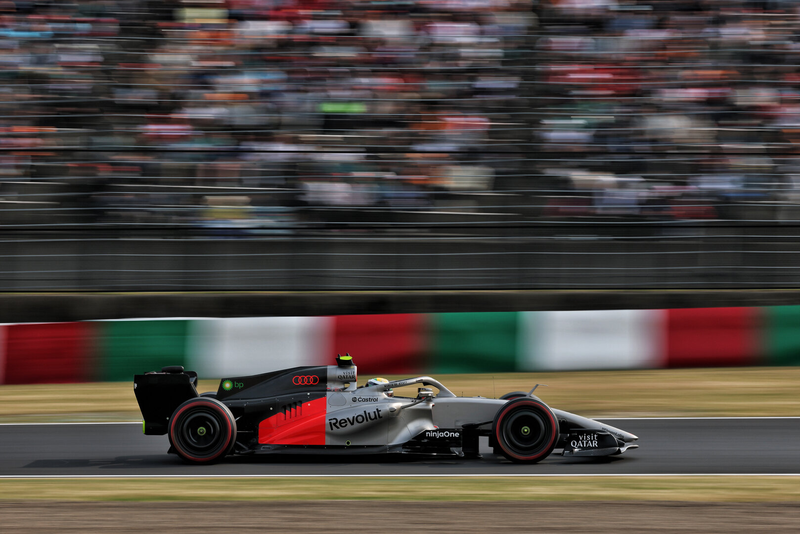GP GIAPPONE, Gabriel Bortoleto (BRA) Audi F1 Team R26.
28.03.2026. Formula 1 World Championship, Rd 3, Japanese Grand Prix, Suzuka, Japan, Qualifiche Day.
- www.xpbimages.com, EMail: requests@xpbimages.com © Copyright: Charniaux / XPB Images