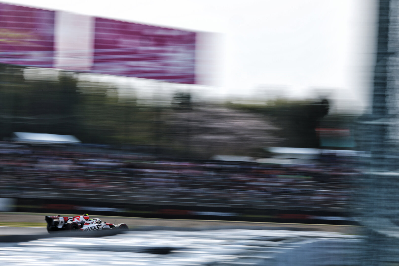 GP GIAPPONE, Oliver Bearman (GBR) Haas F1 Team VF-26.
28.03.2026. Formula 1 World Championship, Rd 3, Japanese Grand Prix, Suzuka, Japan, Qualifiche Day.
- www.xpbimages.com, EMail: requests@xpbimages.com © Copyright: Charniaux / XPB Images