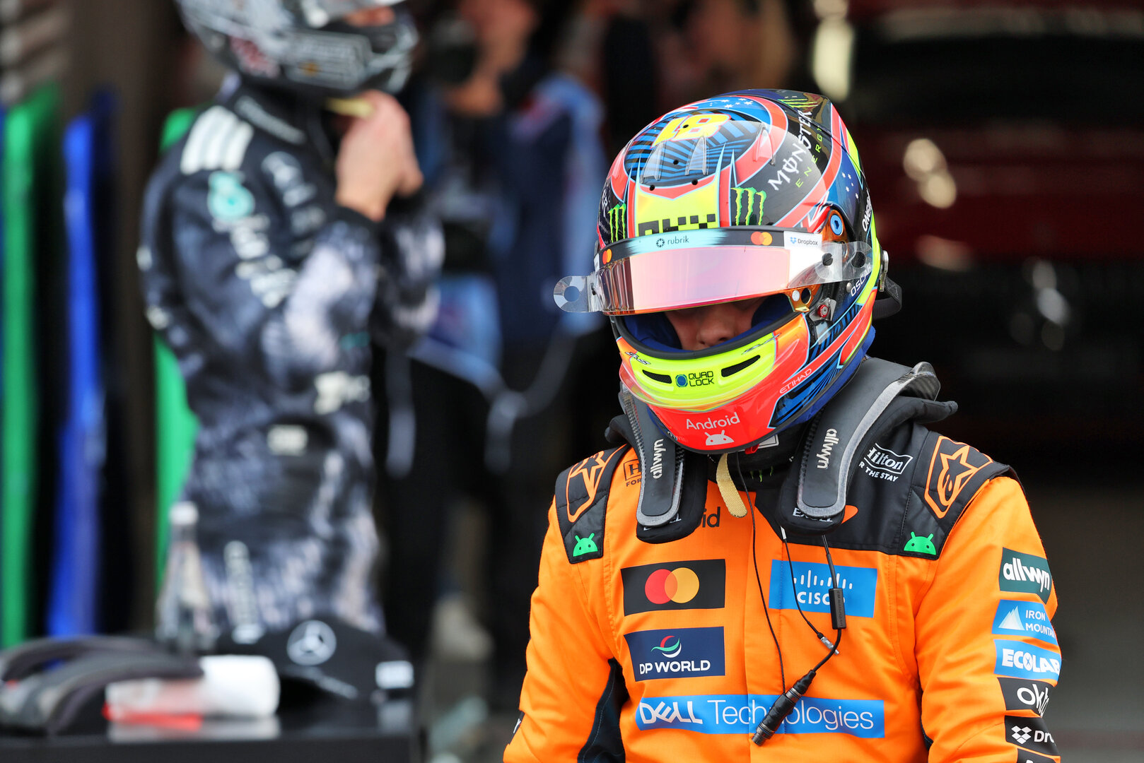 GP GIAPPONE, Oscar Piastri (AUS) McLaren F1 Team in qualifying parc ferme.
28.03.2026. Formula 1 World Championship, Rd 3, Japanese Grand Prix, Suzuka, Japan, Qualifiche Day.
- www.xpbimages.com, EMail: requests@xpbimages.com © Copyright: Batchelor / XPB Images