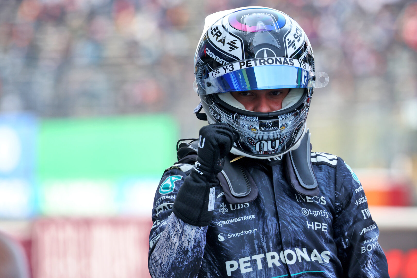 GP GIAPPONE, Andrea Kimi Antonelli (ITA) Mercedes AMG Formula One Team celebrates his pole position in qualifying parc ferme.
28.03.2026. Formula 1 World Championship, Rd 3, Japanese Grand Prix, Suzuka, Japan, Qualifiche Day.
- www.xpbimages.com, EMail: requests@xpbimages.com © Copyright: Bearne / XPB Images